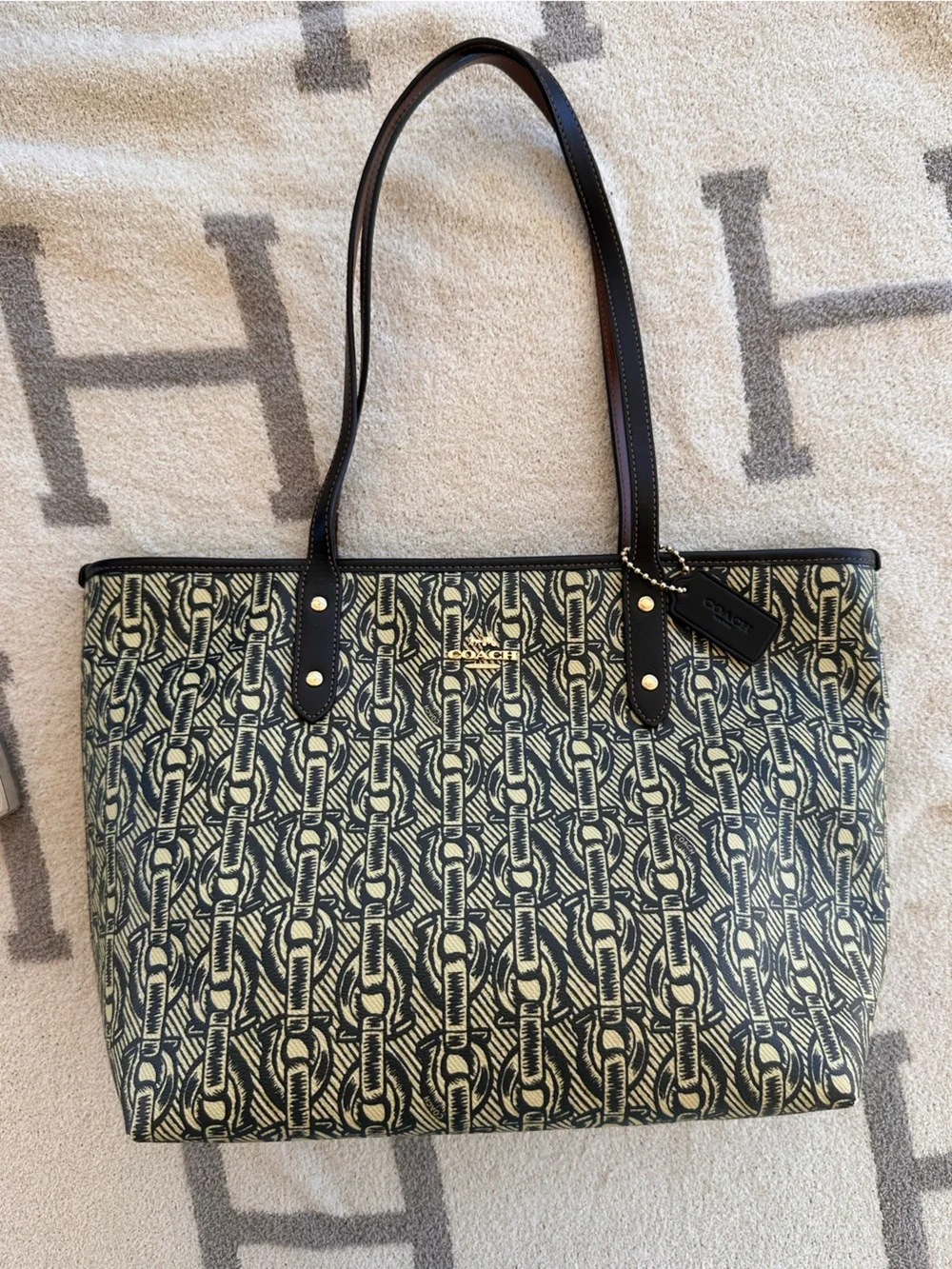 Coach tote Navy and Cream Chain-Link Tote 2018 City tote nautical print